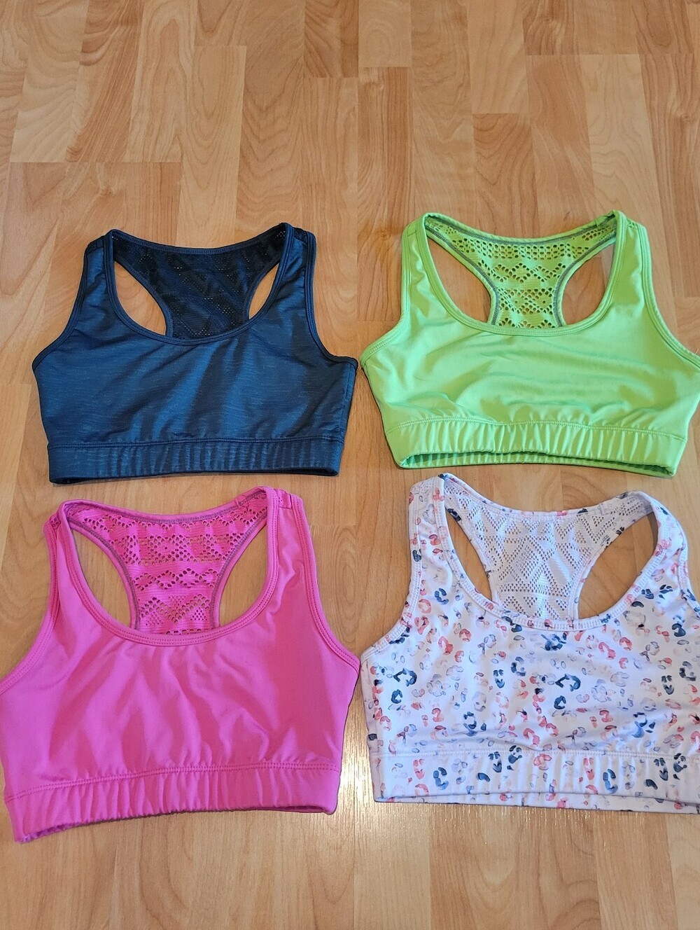 Zyia Racerback Sports Bra Bundle Size XS Black, Lime, Pink, White Multi